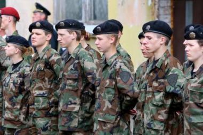 Klaipėdos kariai neskuba teikti prašymų dėl kompensacijų už mokslą