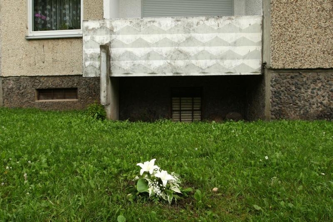 Kaune iš balkonų krito vyrai. Vienas žuvo