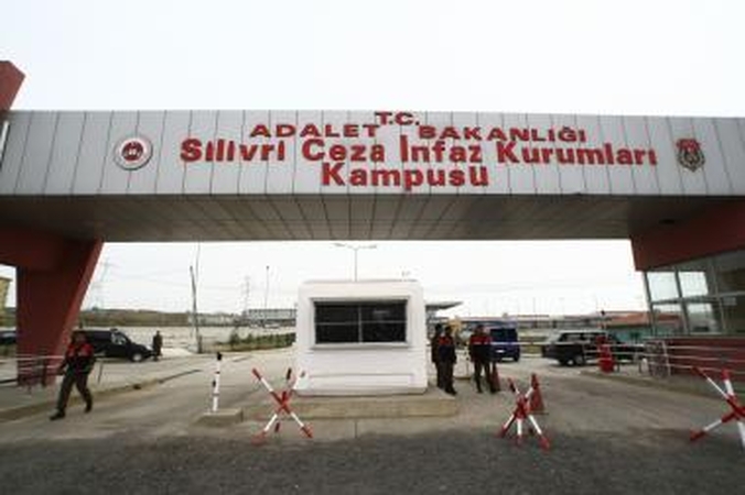 Turkijoje teisiami perversmo organizatoriai
