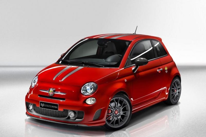„Fiat 500“ išrinktas palankiausiai vertinamu automobiliu