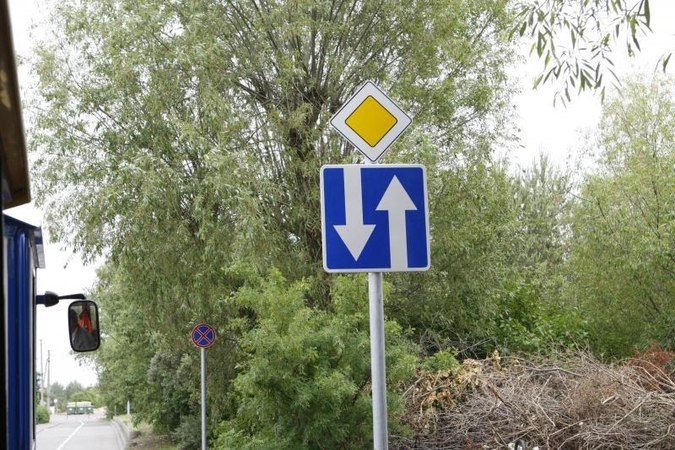 Klaipėdos gatvėse įrengti naujoviški kelio ženklai