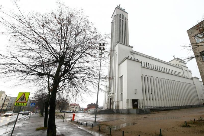 Prisikėlimo bažnyčiai atiteks ne visi geradarių paaukoti pinigai