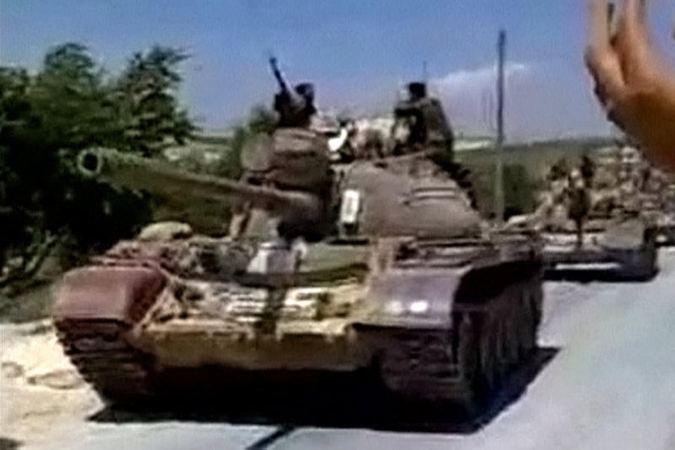 NATO per klaidą sunaikino sukilėlių paimtą tanką