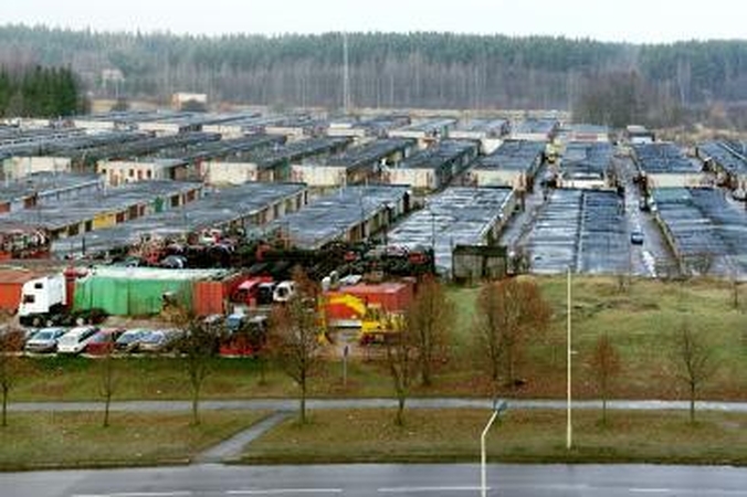 Iš garažo pavogė 45 tūkstančius litų ir auksines monetas 