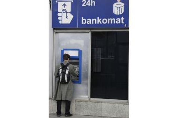 Lenkai tuština valiutų keityklas