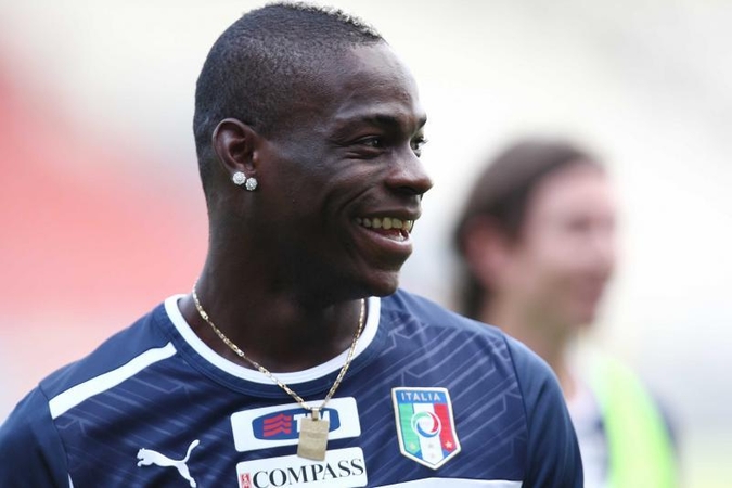 M.Balotelli baigia savo epopėją Anglijoje ir keliasi į „Milan“