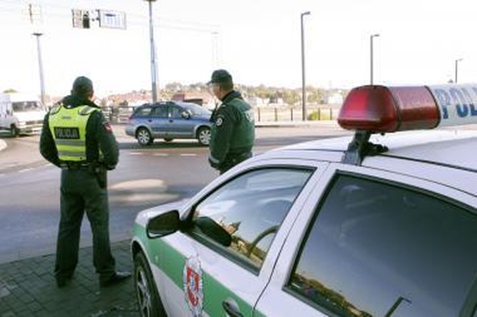 Kauno policininkams kliuvo nuo chuliganų