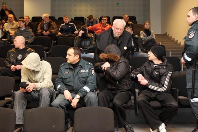 Riaušių prie Seimo dalyviai atsipirko lygtinėmis bausmėmis