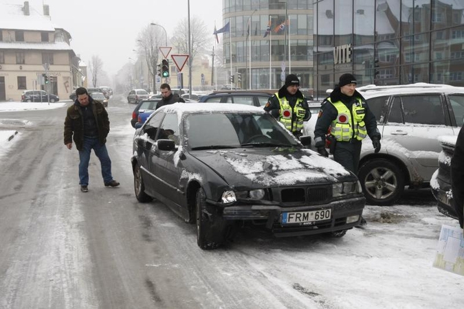 Klaipėdos kelininkus auklės       baudomis