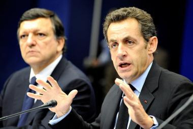 Didžioji Britanija, Prancūzija ir Vokietija reikalauja įšaldyti ES biudžetą