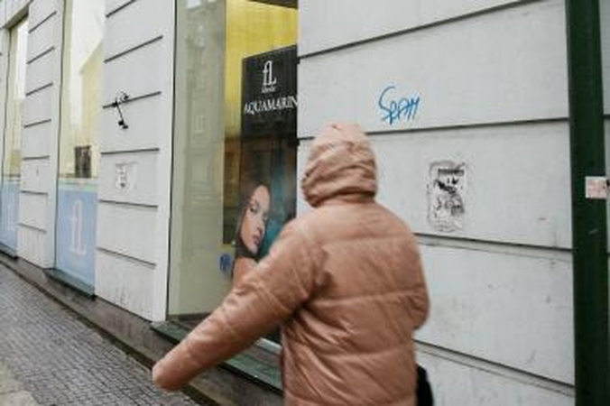 Broliai įsisuko į moteriškų drabužių parduotuvę, tačiau buvo sulaikyti