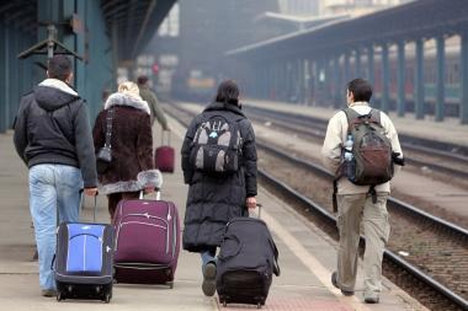 Britanijos valdžiai rekomenduojama imigrantų skaičių sumažinti 25 proc.