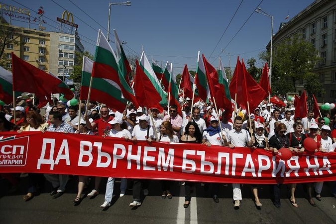 Bulgarijoje prasidėjo įtempti pirmalaikiai rinkimai
