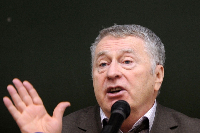 Žirinovskis siūlo rezervuoti vietą mauzoliejuje Ziuganovui
