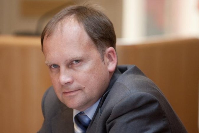 G.Kazakevičiui atkuriamas diplomato statusas