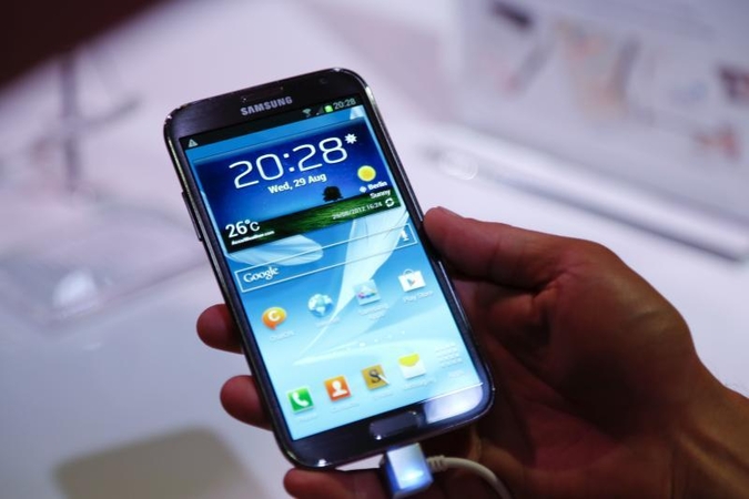 Vieni „Samsung“ įrenginiai gaus „Google Android 5.0” OS, o kiti - ne