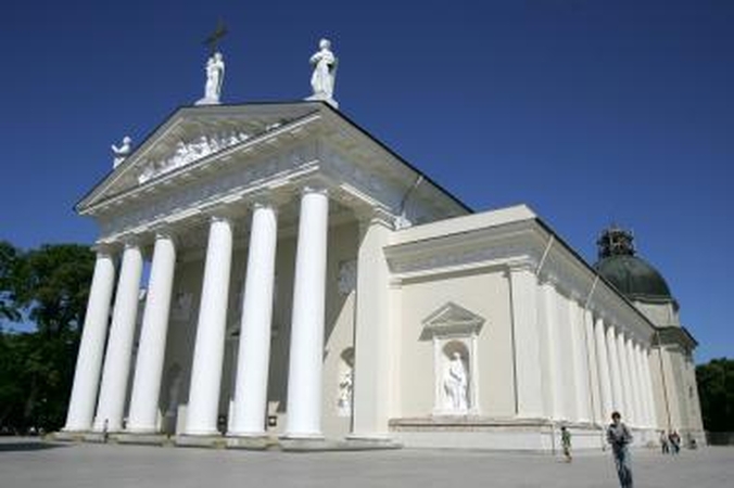 Seimo pirmininkė: privalome gerbti vyskupų sprendimą