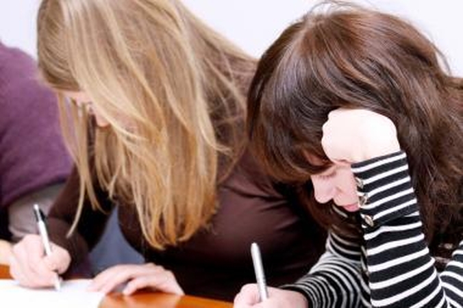 Nutraukusieji studijas turės sumokėti vieno semestro studijų kainą