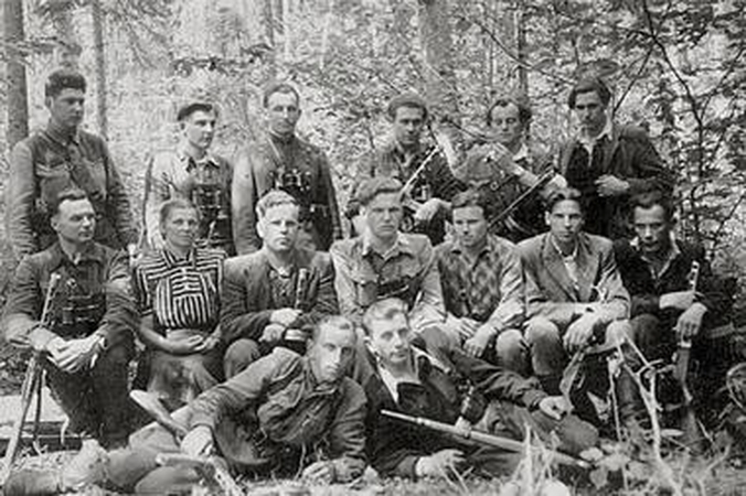 Buvę saugumiečiai nužudytų partizanų artimiesiems turės sumokėti 50 tūkst. litų 