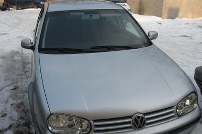 Pareigūnai ieškojo vogtų automobilių