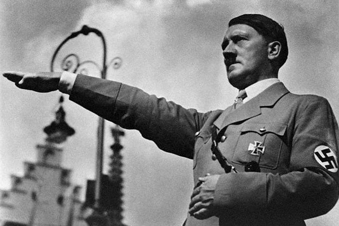 Kalėdinių giesmių kompaktinėje plokštelėje - hitlerjugendo dainos