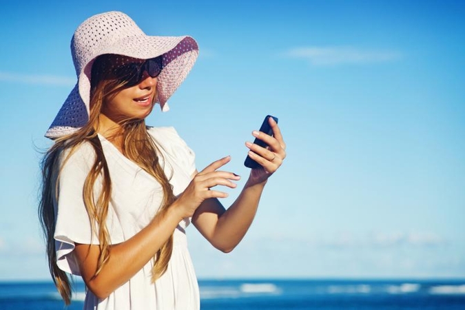 Kur beatostogautų, lietuviai nenori skirtis su telefonu ir kompiuteriu