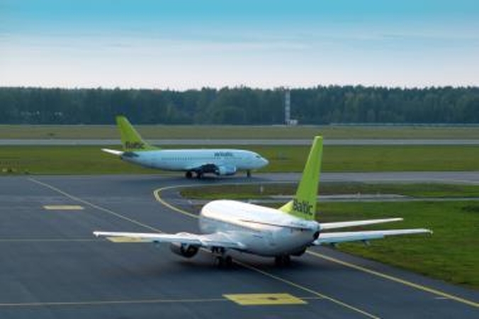 „airBaltic“ iš Vilniaus nebeskraidins į Taliną