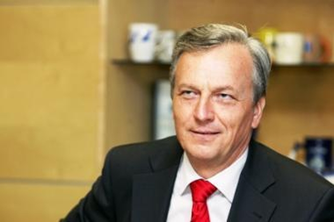 S.Stoma įpareigotas grąžinti parlamento pinigus, išleistus savo knygos tiražui išpirkti