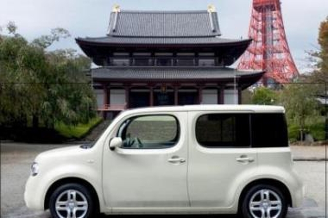 Europą pasiekė „Nissan Cube"