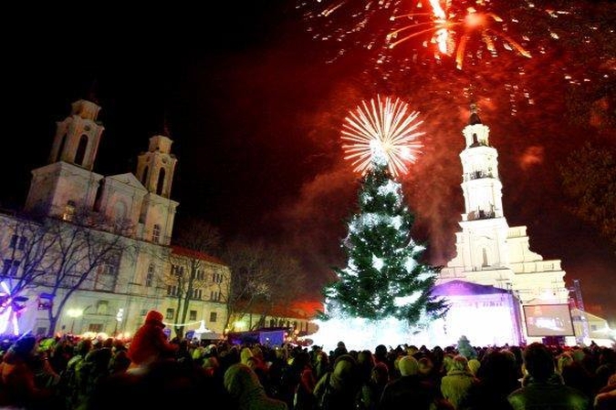 Didieji miestai jau ruošiasi Kalėdų eglių įžiebimui