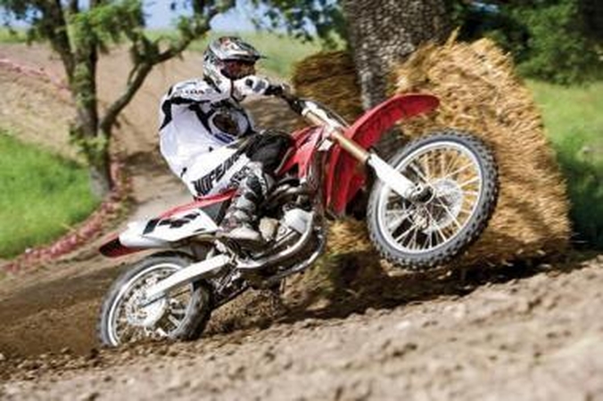 Motociklų sporto sezonas startuos Pakruojyje