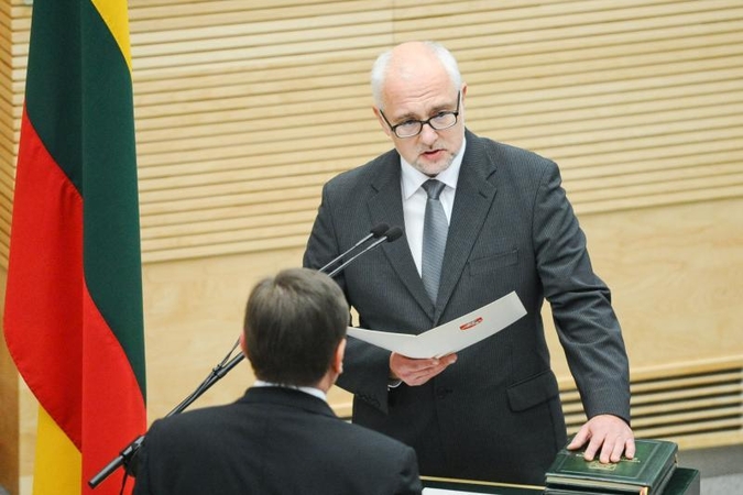Ministras: mokestis už studijas pasikeistų ne anksčiau nei 2015 metais