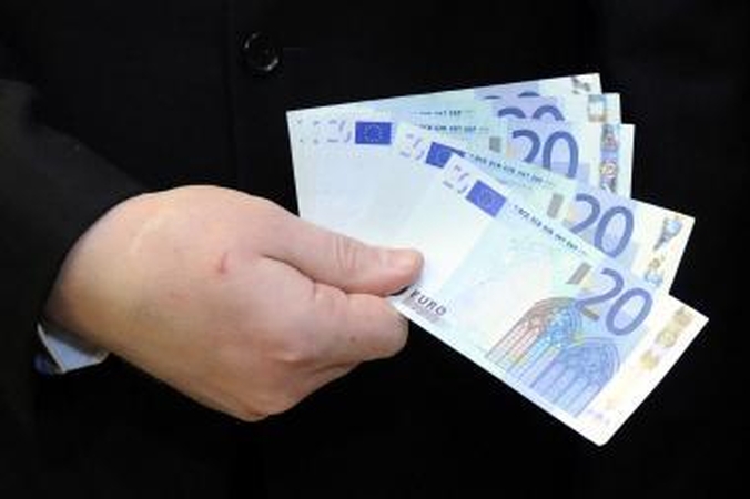 Rinkos šią savaitę laukia Vyriausybės obligacijų emisijos 