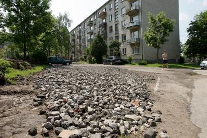 Daugiabučiai namai: kiemai kartais tampa mūšio lauku