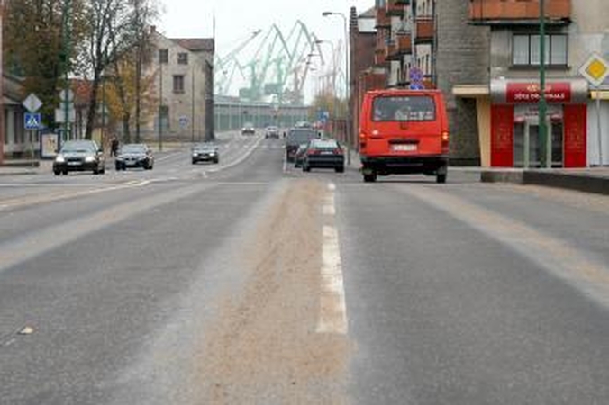 Lietuvos kelius padengė plikledis