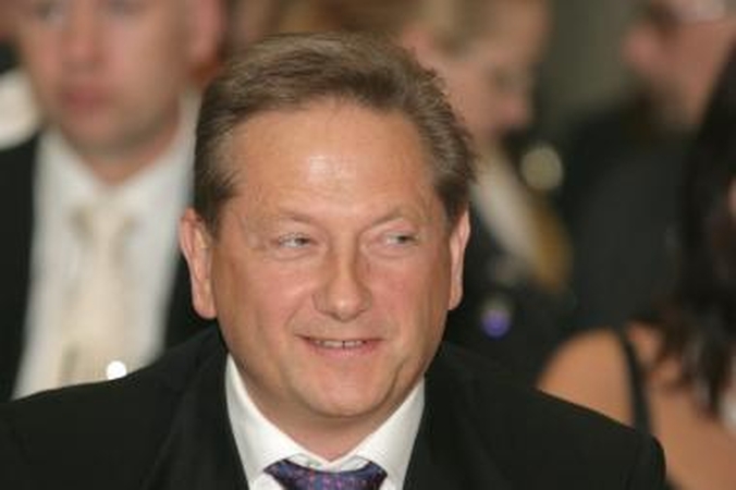50 mln. litų V.Romanovo paskola bus keičiama į Ūkio banko akcijas 