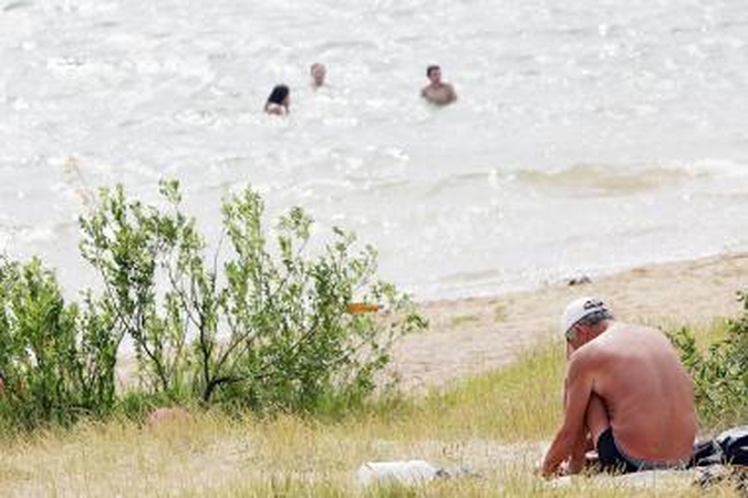Bandė perplaukti Lampėdžių karjerą ir vos nenuskendo