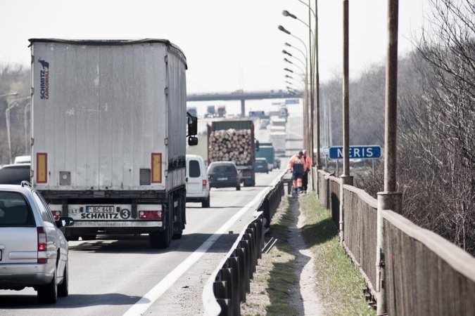 Tiltas per Nerį atidaromas po savaitės