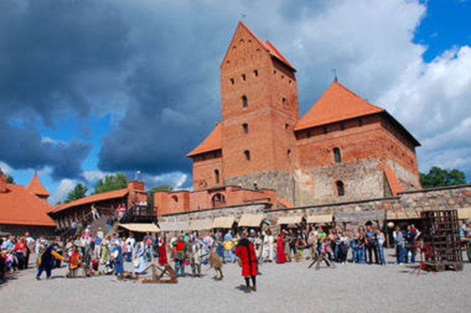 Trakų salos pilyje atgims viduramžių amatai