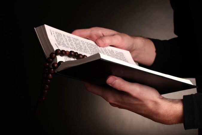 Į  teatro  sceną  perkėlė  visą  Bibliją   