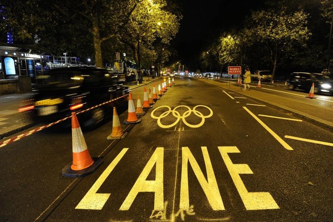 Baiminamasi, kad Olimpiada paralyžiuos Londoną