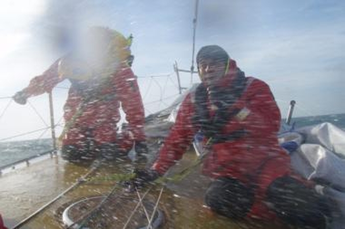 Po kovų su škvalais „Ambersail“ pasiekė Britaniją 