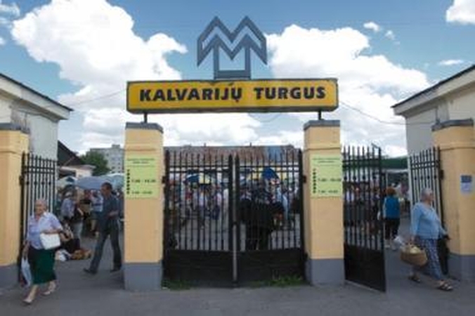 Kalvarijų turgus vaikų globos namams dovanos gardumynų