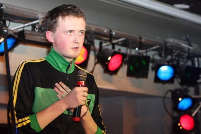 „Humoro klubo“ kompanija tapo filmų vertėjais