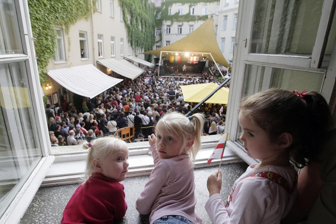 Dainuojamosios poezijos festivalis „Tai – aš“ žada staigmenas (programa)