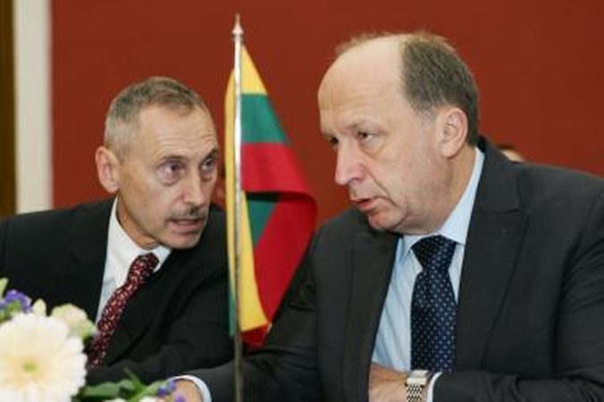 Derybų su "Gazprom" rezultatų nei premjeras, nei energetikos ministras nekomentuoja
