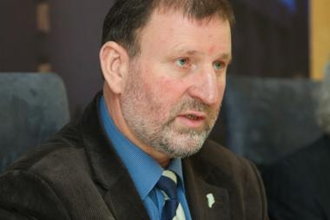 J.Šimėnas pažeidė Statutą, bet nenustatyta, kad klastojo dokumentus