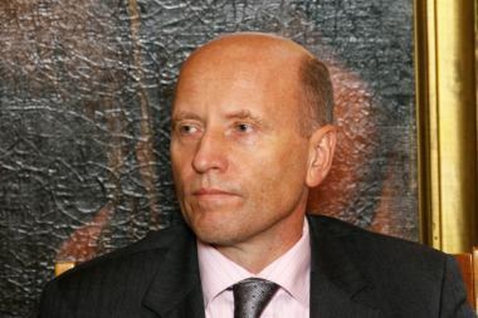 Nelikus apskričių viršininkų administracijų darbo neteko apie tūkstantis žmonių