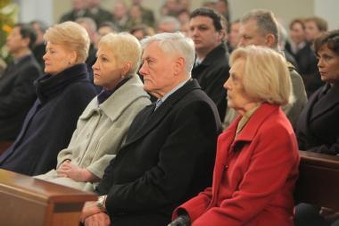 Lietuvos politikai reiškia užuojautą Lenkijai (papildyta)