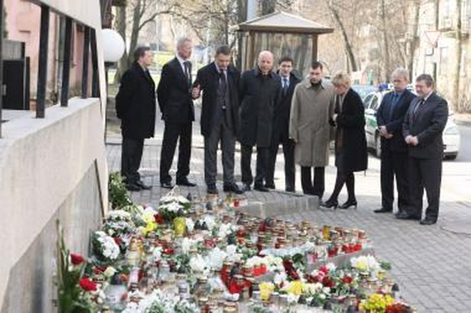 Lietuvoje skelbiamas trijų dienų gedulas